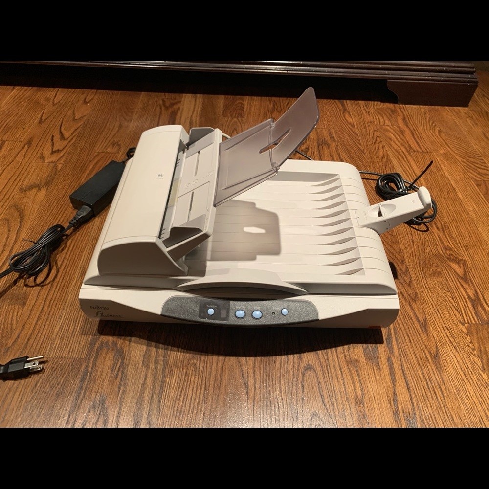 Fujitsu Fi-5015C sheet fed and flatbed scanner